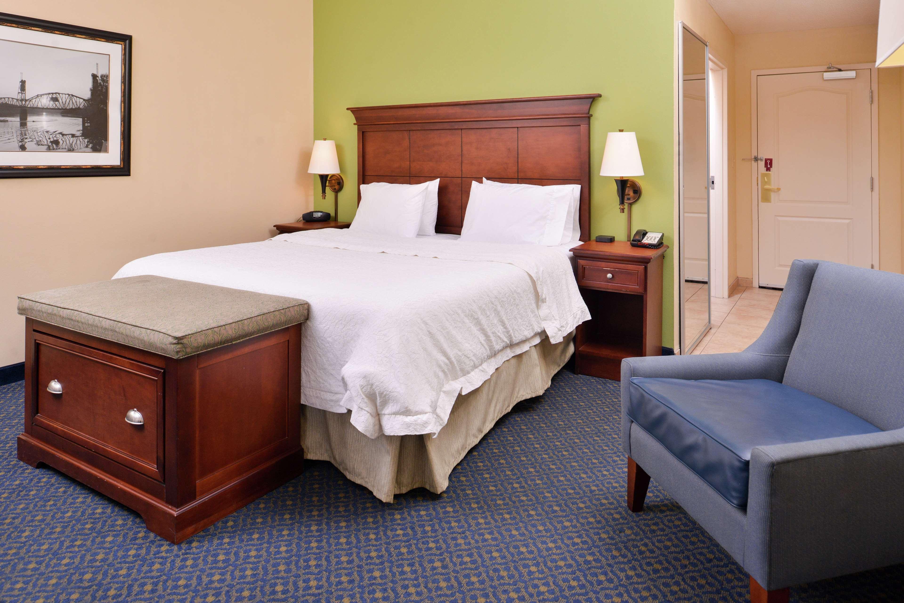 Hampton Inn Jackson-College Avenue Exterior foto
