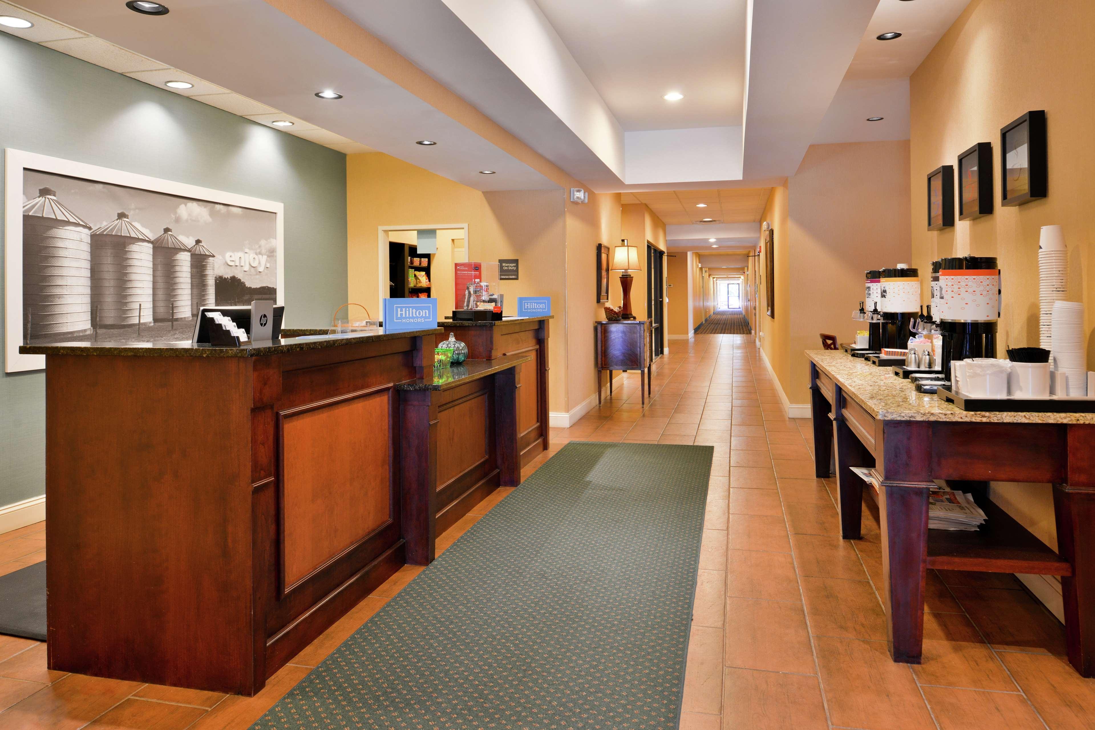 Hampton Inn Jackson-College Avenue Exterior foto